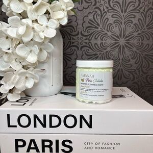 Aminnah - Pina Colada Whipped Foaming Soap - Light Green